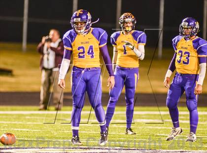 Thumbnail 2 in Leonard vs Edgewood (UIL 2A Bi-District Playoff) photogallery.