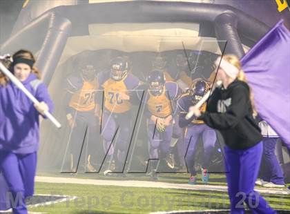 Thumbnail 2 in Leonard vs Edgewood (UIL 2A Bi-District Playoff) photogallery.