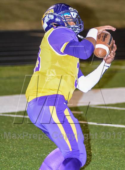 Thumbnail 3 in Leonard vs Edgewood (UIL 2A Bi-District Playoff) photogallery.
