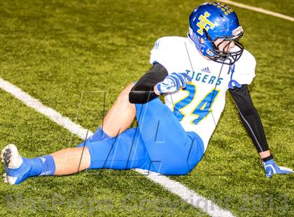 Thumbnail 2 in Leonard vs Edgewood (UIL 2A Bi-District Playoff) photogallery.