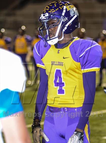 Thumbnail 2 in Leonard vs Edgewood (UIL 2A Bi-District Playoff) photogallery.