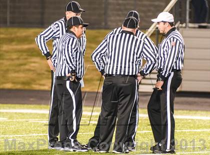 Thumbnail 2 in Leonard vs Edgewood (UIL 2A Bi-District Playoff) photogallery.