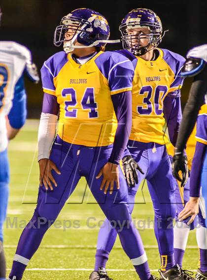 Thumbnail 3 in Leonard vs Edgewood (UIL 2A Bi-District Playoff) photogallery.