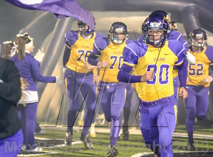 Thumbnail 3 in Leonard vs Edgewood (UIL 2A Bi-District Playoff) photogallery.