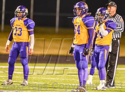 Thumbnail 1 in Leonard vs Edgewood (UIL 2A Bi-District Playoff) photogallery.