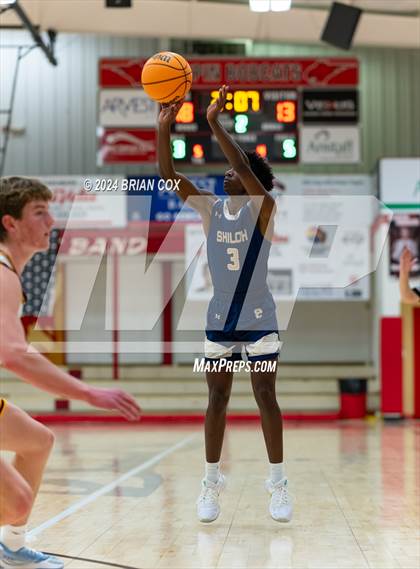 Thumbnail 2 in Shiloh Christian vs Lake Hamilton (Billy Ply Classic) photogallery.
