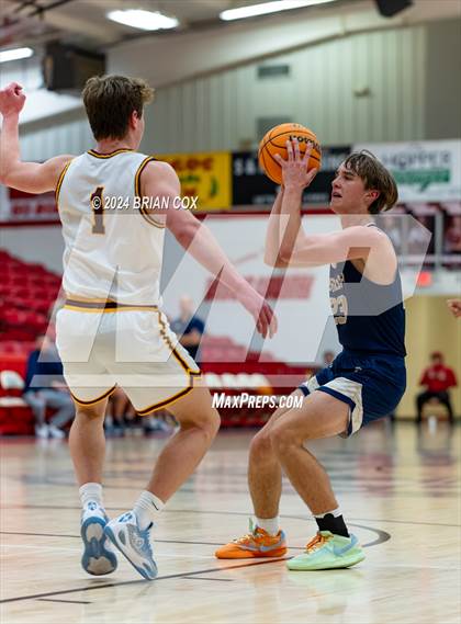Thumbnail 2 in Shiloh Christian vs Lake Hamilton (Billy Ply Classic) photogallery.