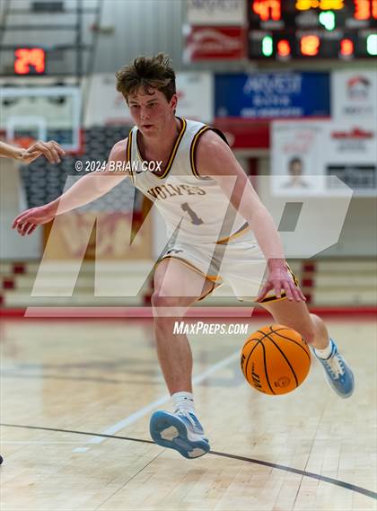 Thumbnail 3 in Shiloh Christian vs Lake Hamilton (Billy Ply Classic) photogallery.