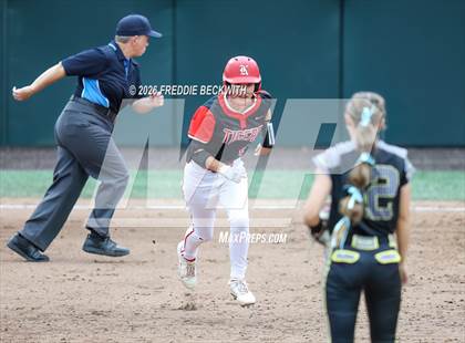 Thumbnail 1 in Katy vs. Forney (UIL 6A D2 Softball Final) photogallery.