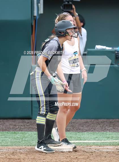 Thumbnail 3 in Katy vs. Forney (UIL 6A D2 Softball Final) photogallery.