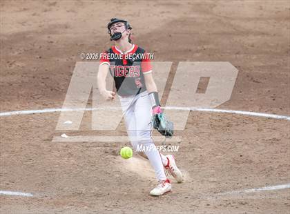 Thumbnail 2 in Katy vs. Forney (UIL 6A D2 Softball Final) photogallery.