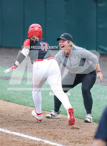 Thumbnail 2 in Katy vs. Forney (UIL 6A D2 Softball Final) photogallery.