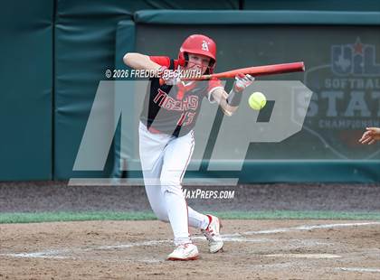 Thumbnail 1 in Katy vs. Forney (UIL 6A D2 Softball Final) photogallery.