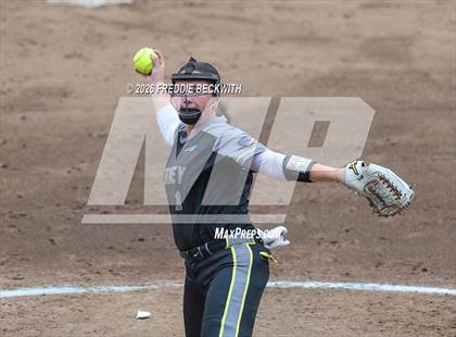 Thumbnail 2 in Katy vs. Forney (UIL 6A D2 Softball Final) photogallery.