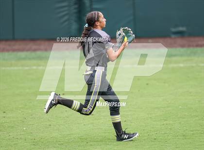 Thumbnail 3 in Katy vs. Forney (UIL 6A D2 Softball Final) photogallery.