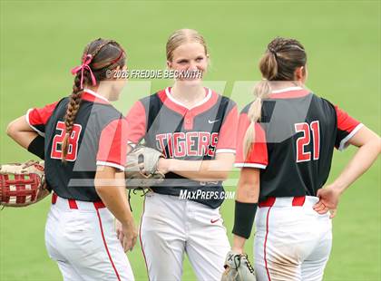 Thumbnail 3 in Katy vs. Forney (UIL 6A D2 Softball Final) photogallery.