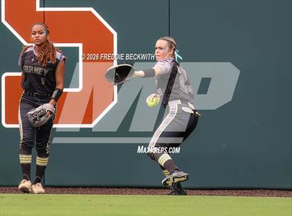 Thumbnail 2 in Katy vs. Forney (UIL 6A D2 Softball Final) photogallery.