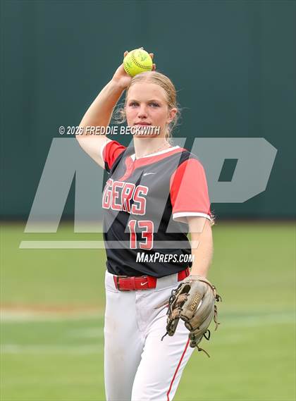 Thumbnail 3 in Katy vs. Forney (UIL 6A D2 Softball Final) photogallery.