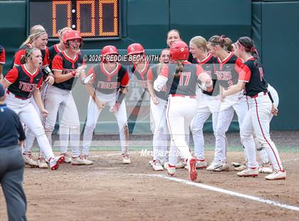 Thumbnail 3 in Katy vs. Forney (UIL 6A D2 Softball Final) photogallery.