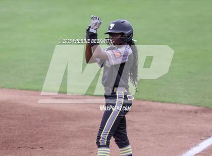 Thumbnail 1 in Katy vs. Forney (UIL 6A D2 Softball Final) photogallery.