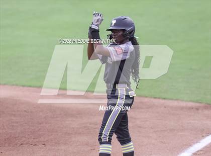 Thumbnail 3 in Katy vs. Forney (UIL 6A D2 Softball Final) photogallery.