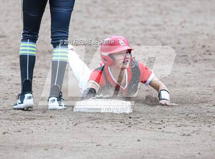 Thumbnail 3 in Katy vs. Forney (UIL 6A D2 Softball Final) photogallery.