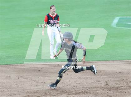 Thumbnail 2 in Katy vs. Forney (UIL 6A D2 Softball Final) photogallery.