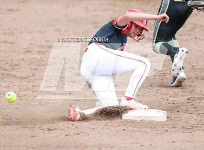 Thumbnail 3 in Katy vs. Forney (UIL 6A D2 Softball Final) photogallery.