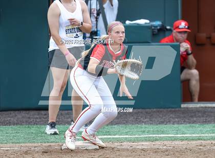 Thumbnail 2 in Katy vs. Forney (UIL 6A D2 Softball Final) photogallery.