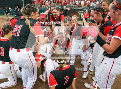Thumbnail 3 in Katy vs. Forney (UIL 6A D2 Softball Final) photogallery.