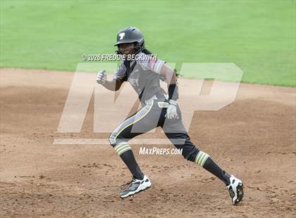 Thumbnail 3 in Katy vs. Forney (UIL 6A D2 Softball Final) photogallery.