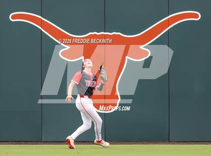 Thumbnail 3 in Katy vs. Forney (UIL 6A D2 Softball Final) photogallery.