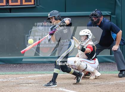 Thumbnail 2 in Katy vs. Forney (UIL 6A D2 Softball Final) photogallery.