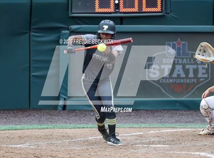 Thumbnail 3 in Katy vs. Forney (UIL 6A D2 Softball Final) photogallery.