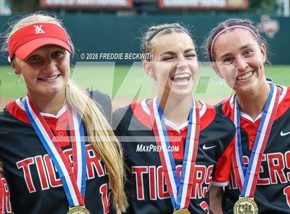 Thumbnail 3 in Katy vs. Forney (UIL 6A D2 Softball Final) photogallery.