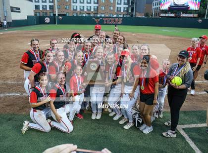 Thumbnail 2 in Katy vs. Forney (UIL 6A D2 Softball Final) photogallery.