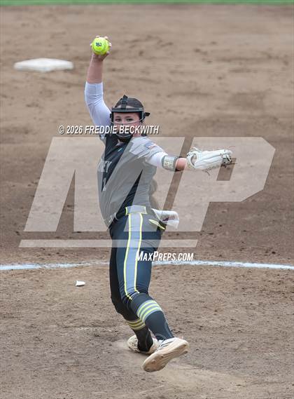 Thumbnail 1 in Katy vs. Forney (UIL 6A D2 Softball Final) photogallery.