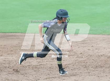 Thumbnail 2 in Katy vs. Forney (UIL 6A D2 Softball Final) photogallery.
