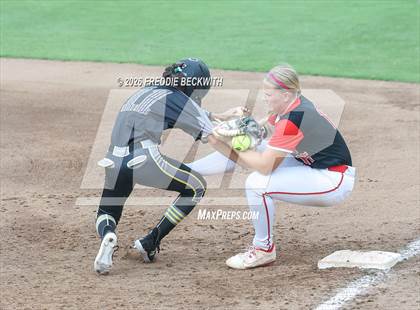 Thumbnail 3 in Katy vs. Forney (UIL 6A D2 Softball Final) photogallery.