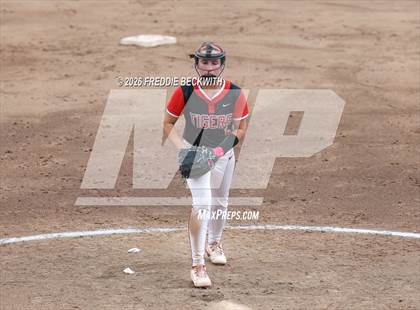 Thumbnail 2 in Katy vs. Forney (UIL 6A D2 Softball Final) photogallery.