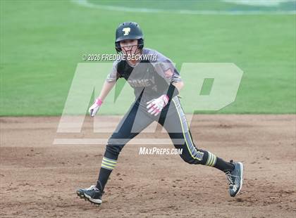 Thumbnail 3 in Katy vs. Forney (UIL 6A D2 Softball Final) photogallery.