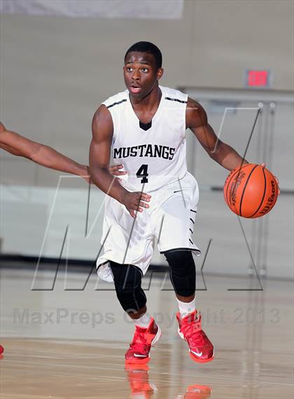 Thumbnail 2 in Westfield vs. Hillcrest (McDonald's Texas Invitational) photogallery.