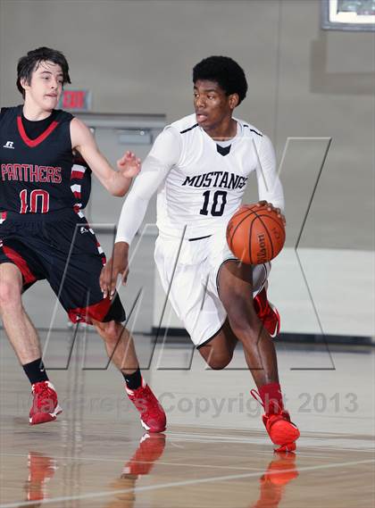 Thumbnail 2 in Westfield vs. Hillcrest (McDonald's Texas Invitational) photogallery.