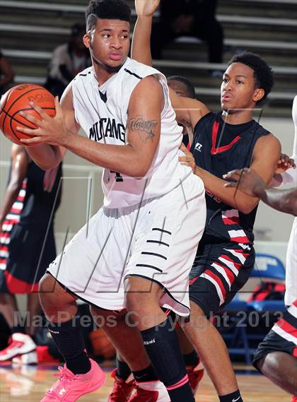 Thumbnail 1 in Westfield vs. Hillcrest (McDonald's Texas Invitational) photogallery.