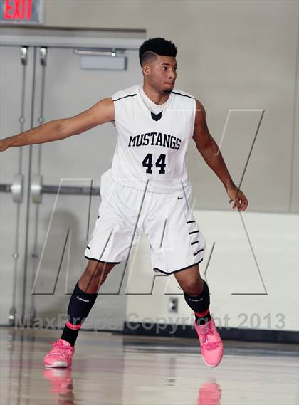 Thumbnail 1 in Westfield vs. Hillcrest (McDonald's Texas Invitational) photogallery.