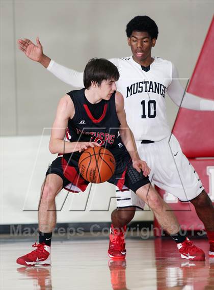 Thumbnail 3 in Westfield vs. Hillcrest (McDonald's Texas Invitational) photogallery.