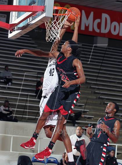 Thumbnail 1 in Westfield vs. Hillcrest (McDonald's Texas Invitational) photogallery.