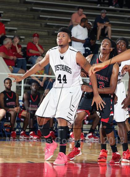 Thumbnail 1 in Westfield vs. Hillcrest (McDonald's Texas Invitational) photogallery.