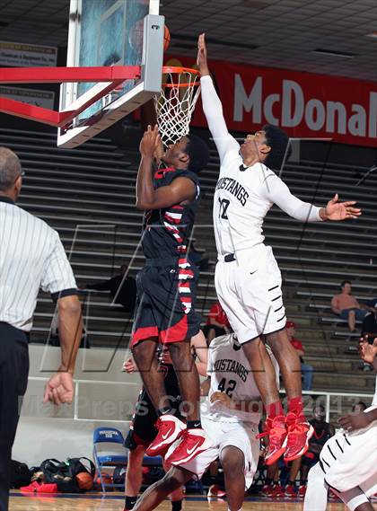 Thumbnail 3 in Westfield vs. Hillcrest (McDonald's Texas Invitational) photogallery.