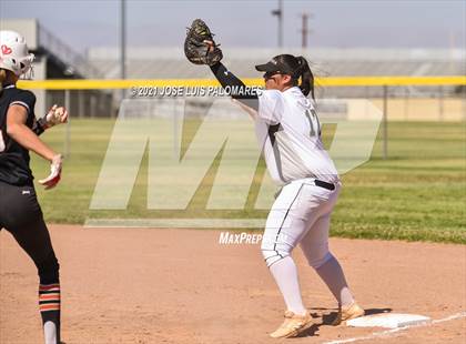 Thumbnail 1 in Apple Valley @ Hesperia photogallery.